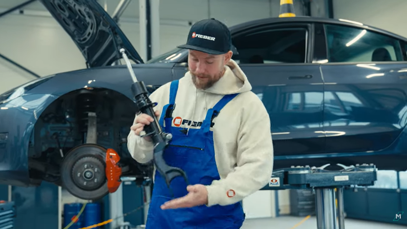 Screenshot from the video ‘Tesla Model 3 & Y: MEYLE shock absorbers put to the test with EFIEBER – greater stability at high speeds’.