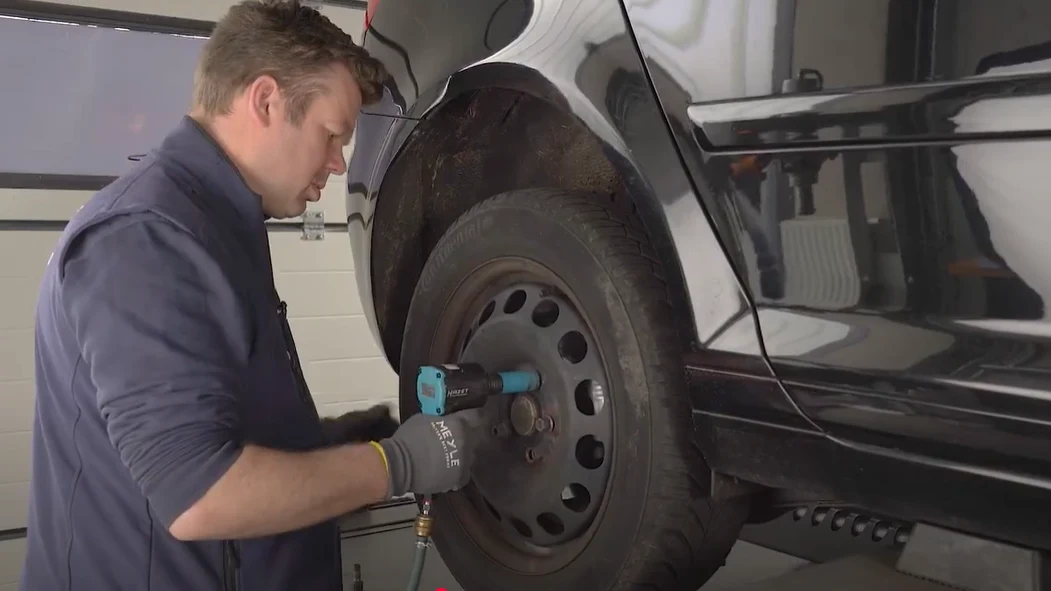 Screenshot of the video “ABS sensor repair kit - repairing instead of replacing”.