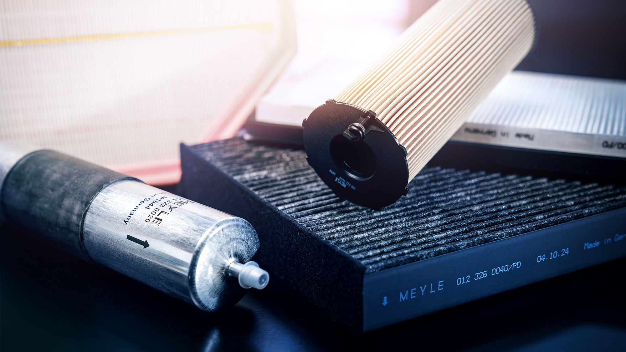 Produktfoto von verschiedenen Filtern in einer Nahaufnahme mit einer Unschärfe im Hintergrund.