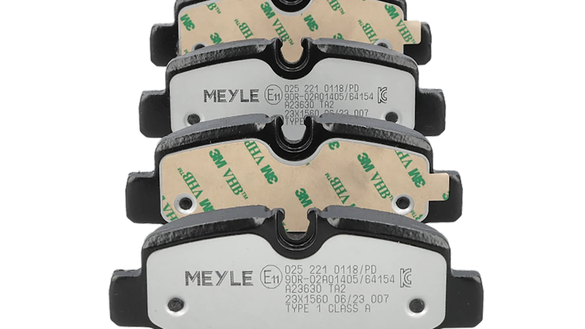Photo of MEYLE brake pads from the front top.