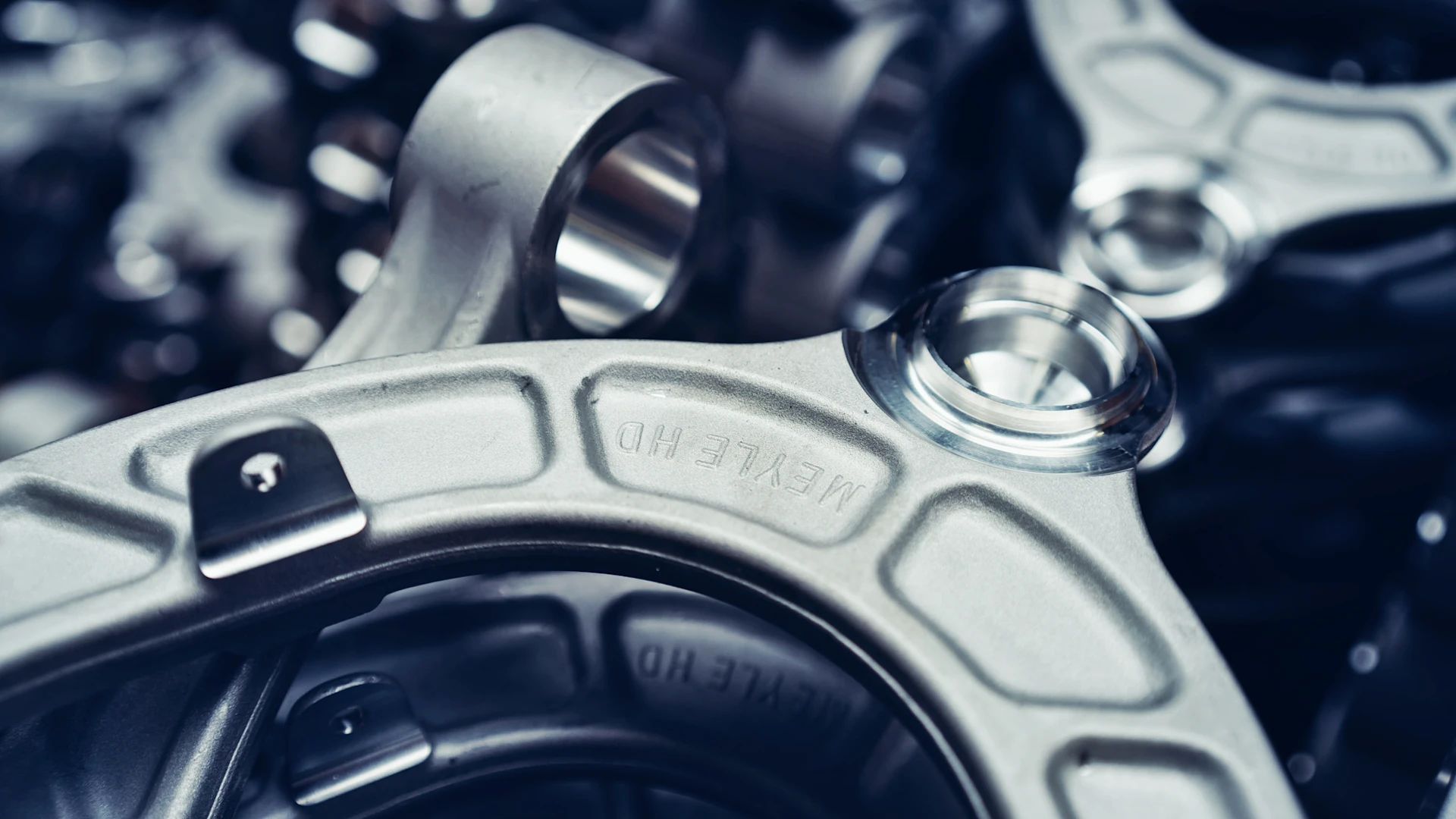 Close-up of MEYLE HD steering parts.