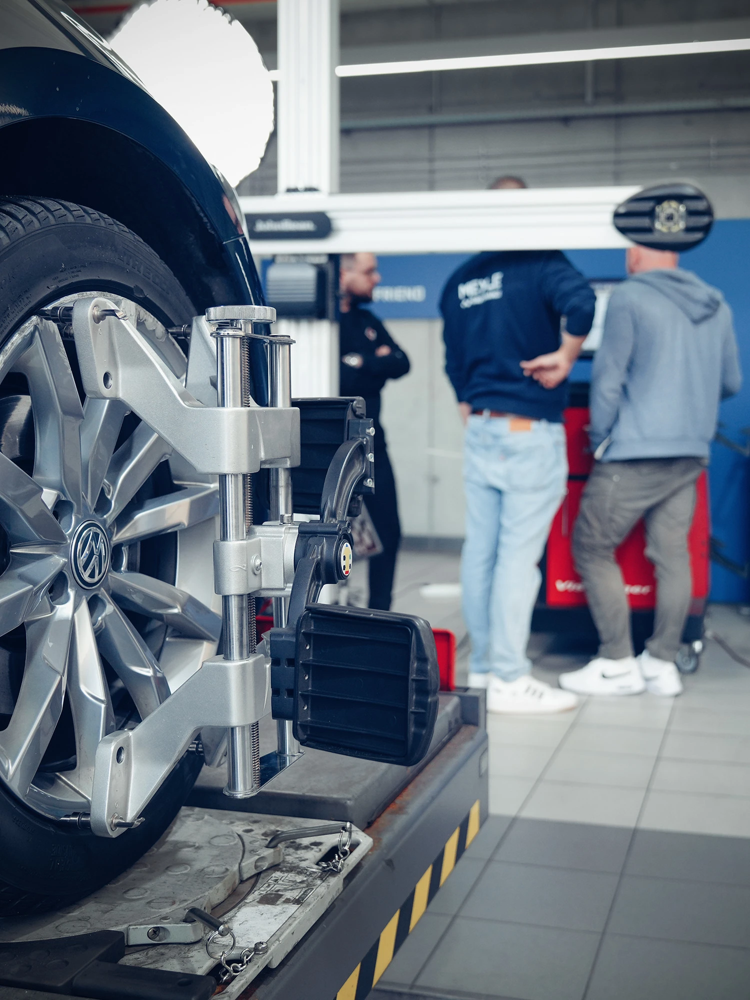 Close up of vehicle measurement.