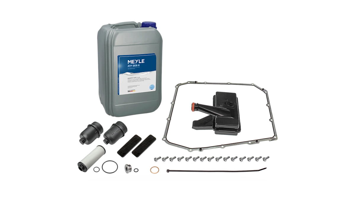Photo of a MEYLE oil change kit with a bulk container.