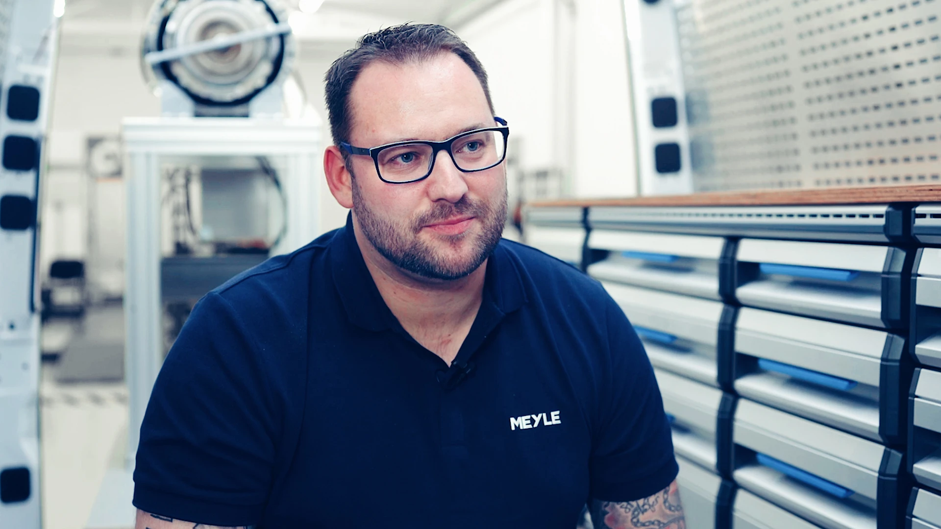Portrait von Michael Nowak.